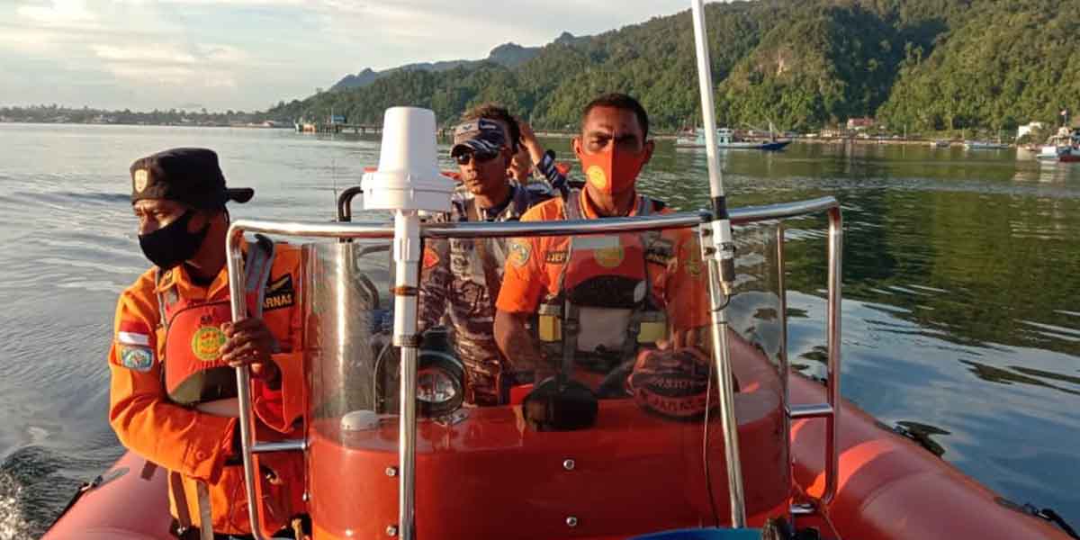 im Rescue Gabungan Pos SAR Kaimana berangkat melakukan pencarian satu penumpang KMN Sinar Intan 02, Kamis (24/12/2020). Foto: Humas SAR Timika